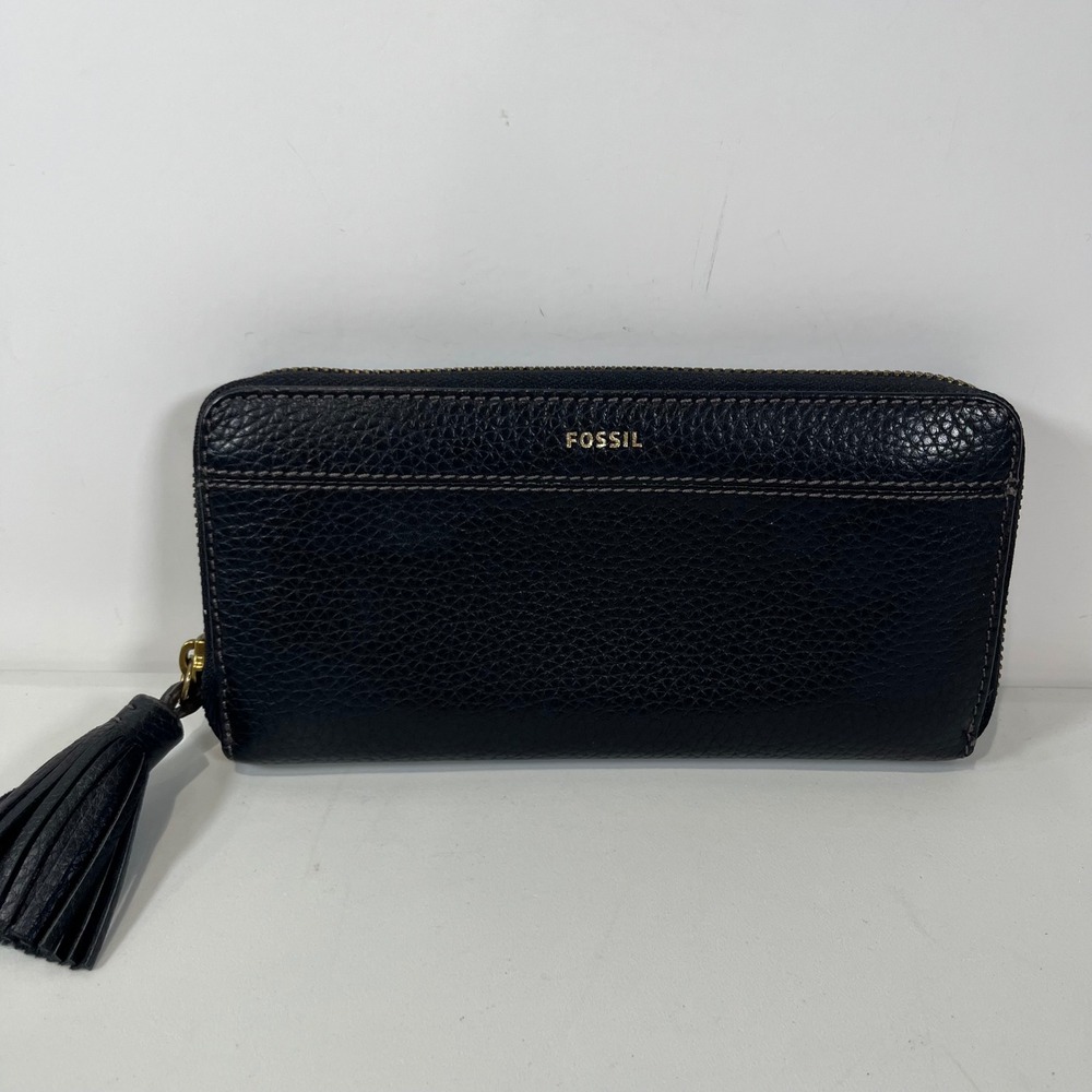 Fossil Zip Around Wallet Black Pebbled Leather Tassel Classic Minimalist Chic